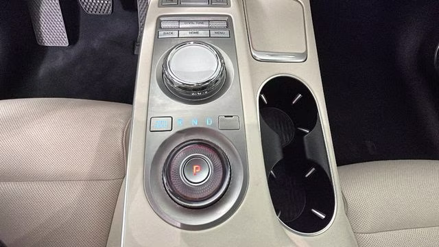 2023 Makalu Gray Genesis Electrified GV70 Advanced AWD SUV