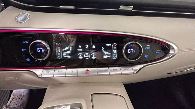 2023 Makalu Gray Genesis Electrified GV70 Advanced AWD SUV