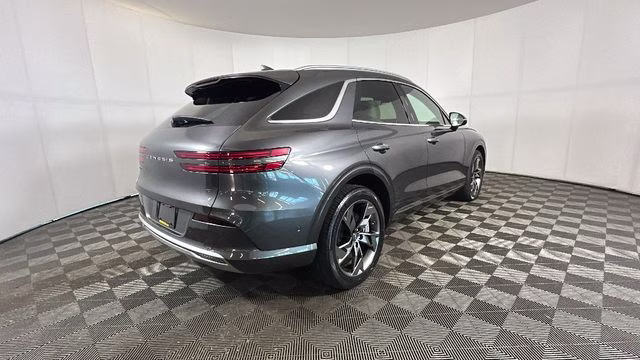 2023 Makalu Gray Genesis Electrified GV70 Advanced AWD SUV