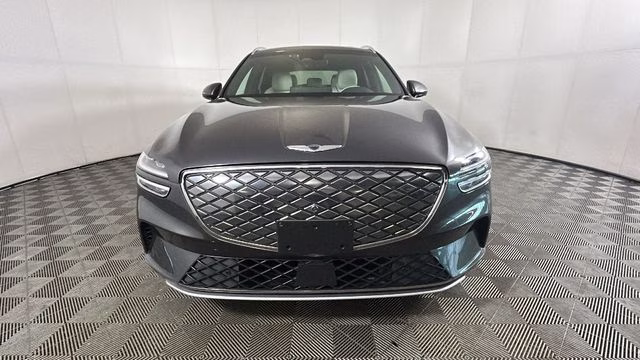 2023 Makalu Gray Genesis Electrified GV70 Advanced AWD SUV