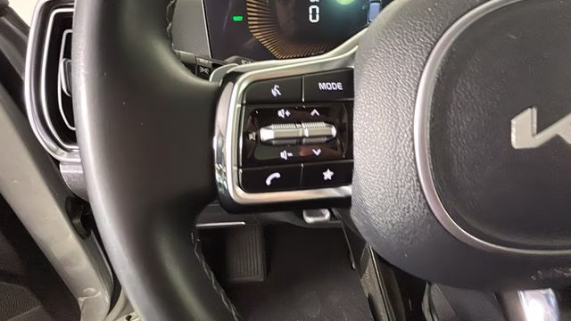 2025 Silky Silver Kia Sorento Hybrid EX FWD SUV