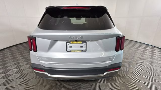 2025 Silky Silver Kia Sorento Hybrid EX FWD SUV