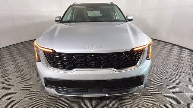 2025 Silky Silver Kia Sorento Hybrid EX FWD SUV