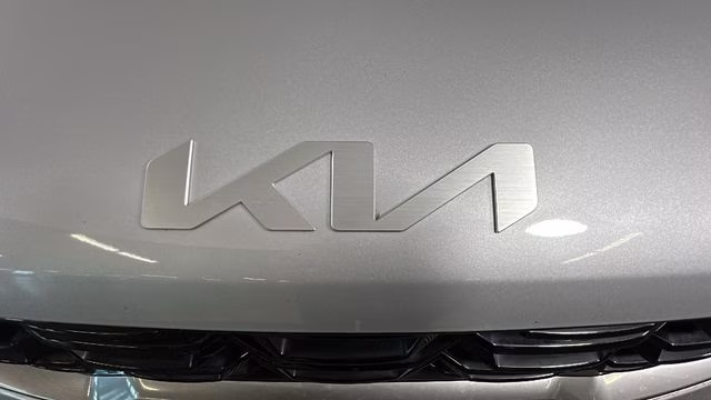 2025 Silky Silver Kia Sorento Hybrid EX FWD SUV
