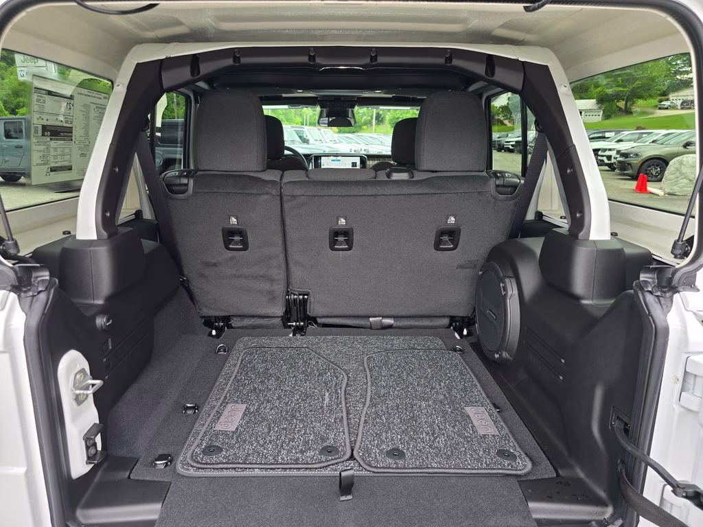 2026 Bright White Clearcoat Jeep Wrangler 4X4 SUV