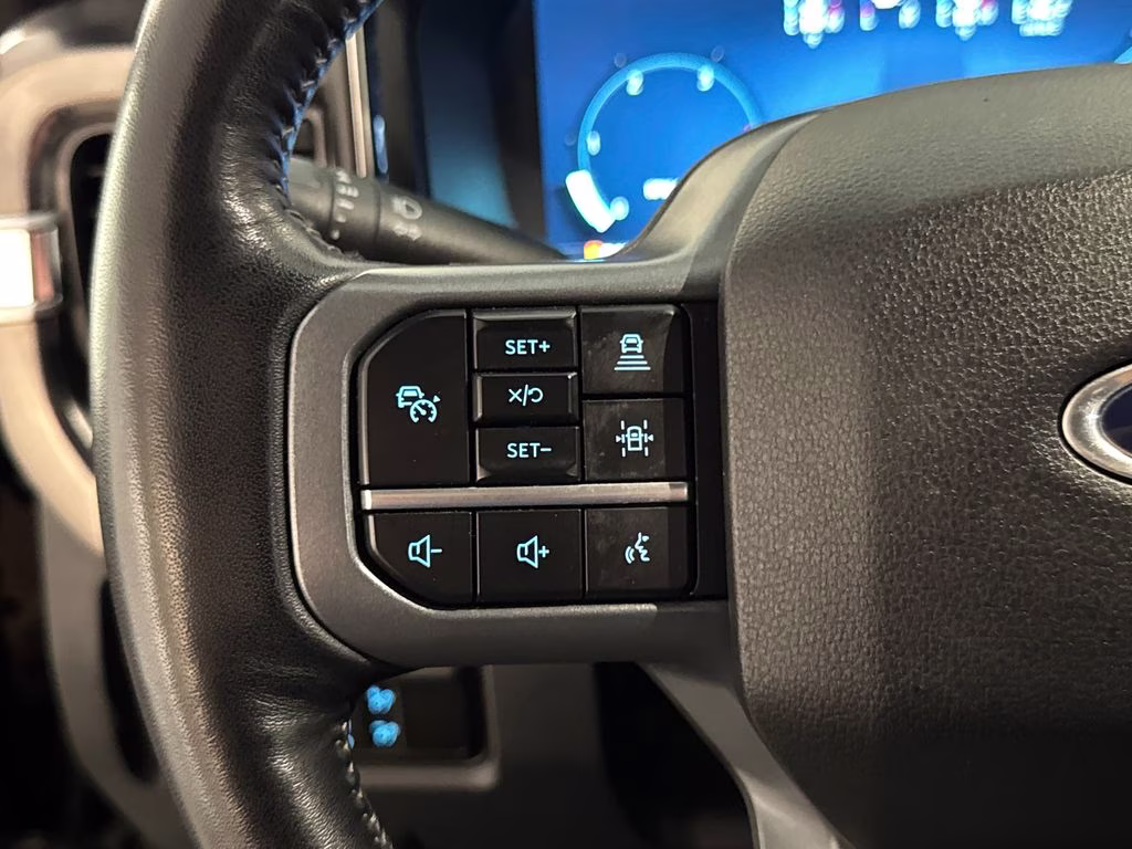 2024 Agate Black Metallic Ford Super Duty F-250 SRW Lariat 4X4 Truck