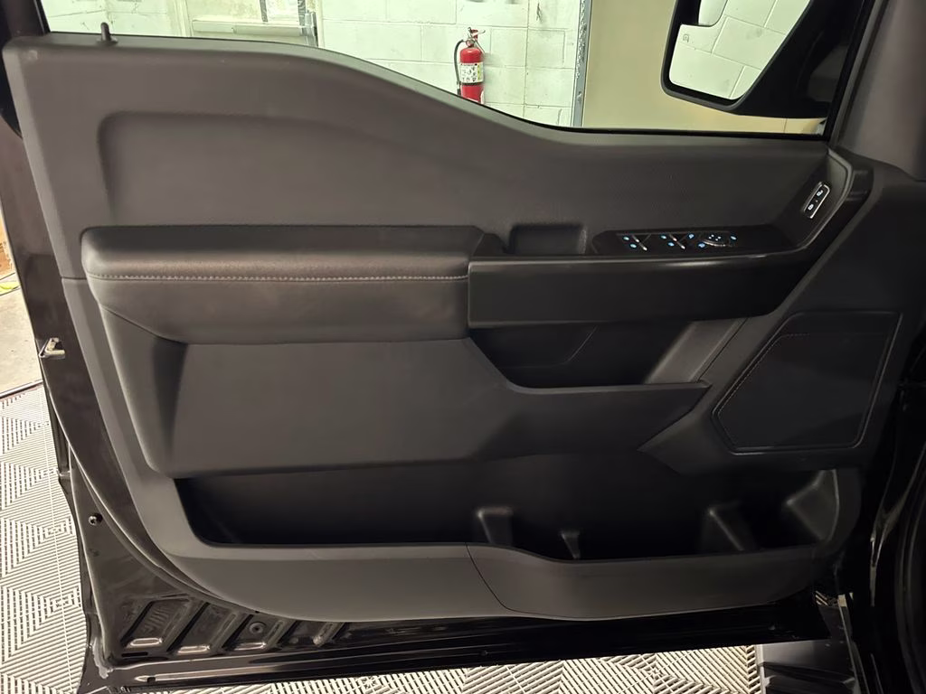 2023 Agate Black Metallic Ford F-150 XL 4X4 Truck