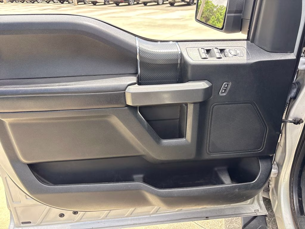 2018 Ingot Silver Ford F-150 XLT 4X4 Truck