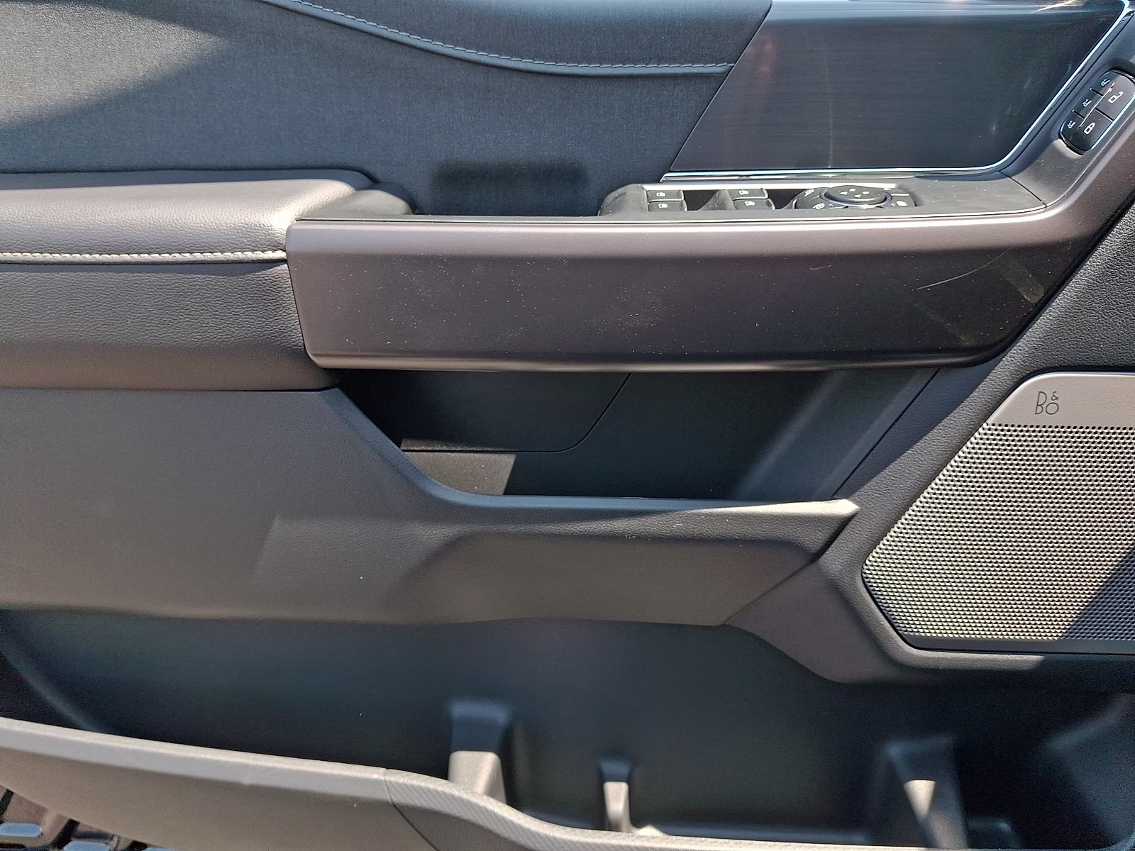 2026 Antimatter Blue Metallic - HX Ford F-150 LARIAT 4X4