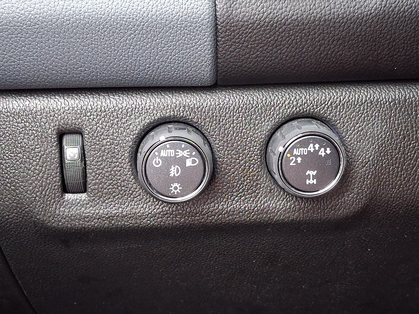 2020 Summit White - GAZ Chevrolet Colorado 4WD Crew Cab Short Box Z71 4X4
