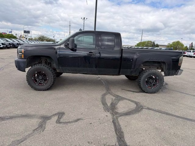 2007 Black Chevrolet Silverado 1500 LT 4X4 Truck