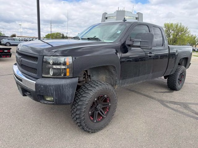 2007 Black Chevrolet Silverado 1500 LT 4X4 Truck