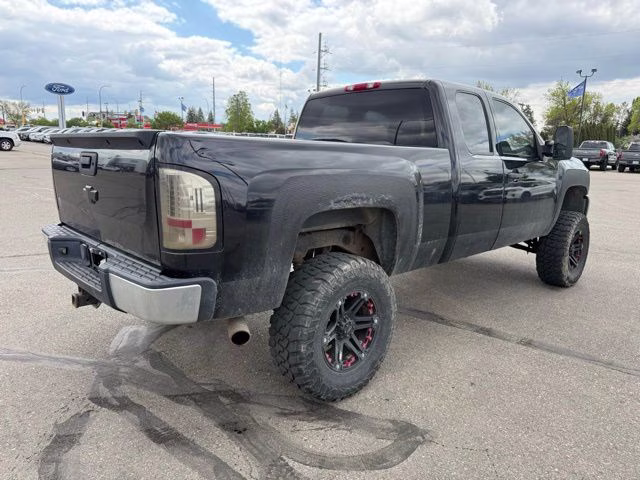 2007 Black Chevrolet Silverado 1500 LT 4X4 Truck