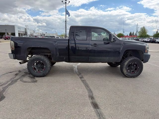 2007 Black Chevrolet Silverado 1500 LT 4X4 Truck