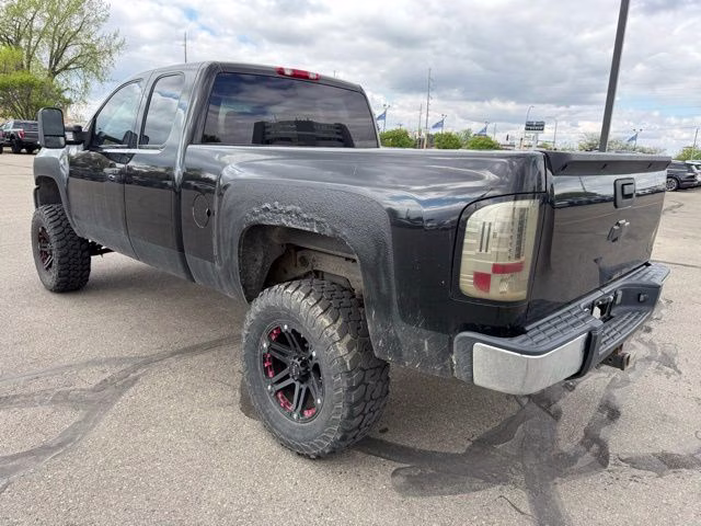 2007 Black Chevrolet Silverado 1500 LT 4X4 Truck