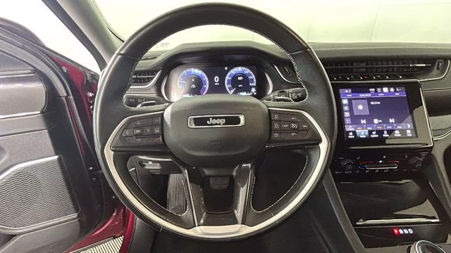 2022 Velvet Red Pearlcoat Jeep Grand Cherokee L Laredo 4X4 SUV