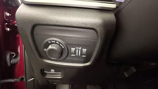 2022 Velvet Red Pearlcoat Jeep Grand Cherokee L Laredo 4X4 SUV