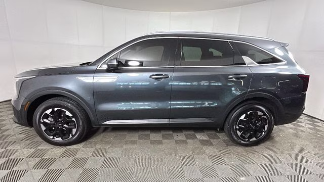 2025 Gravity Grey Kia Sorento S AWD SUV