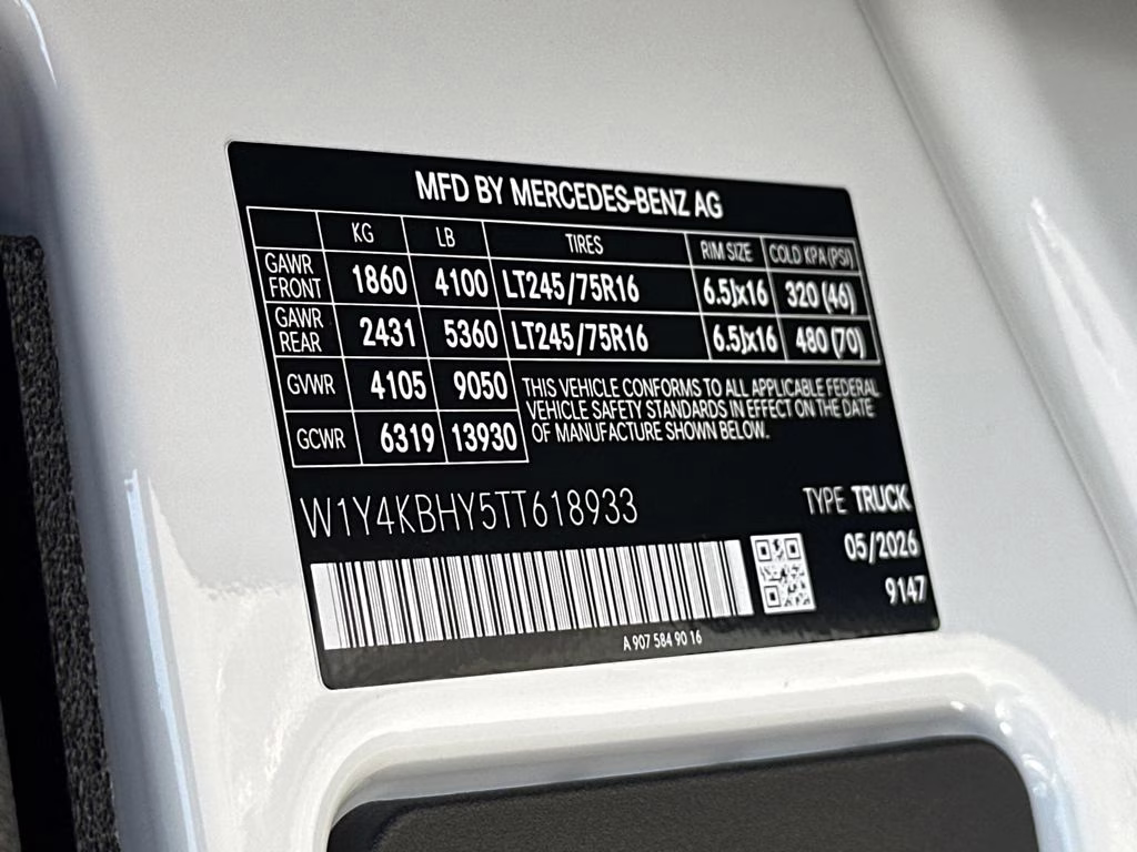 2026 Arctic Mercedes-Benz Sprinter 2500 Cargo 144 WB RWD Van