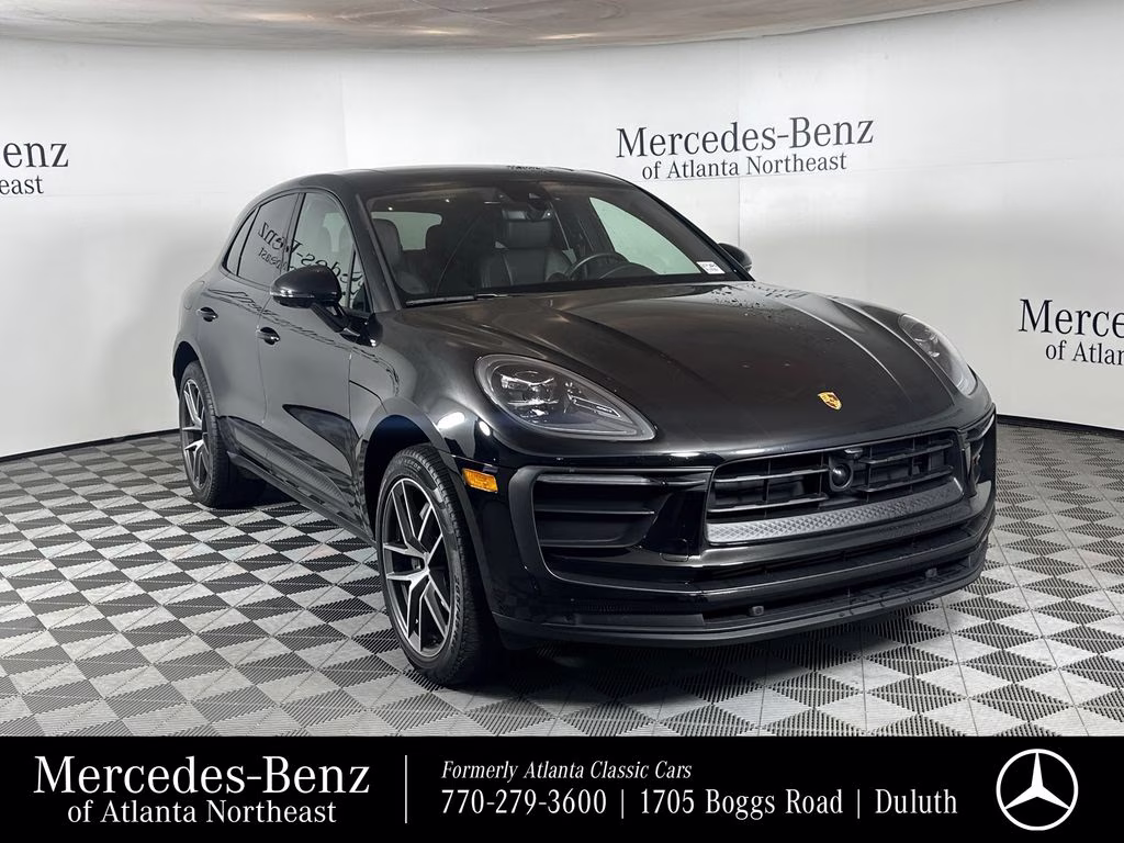 2023 Porsche Macan T's photo