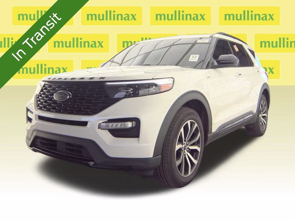 2023 Star White Metallic Tri-Coat Ford Explorer ST-Line 4X4 SUV