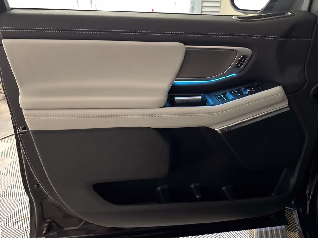 2025 Agate Black Metallic Ford Expedition Max Platinum 4X4 SUV