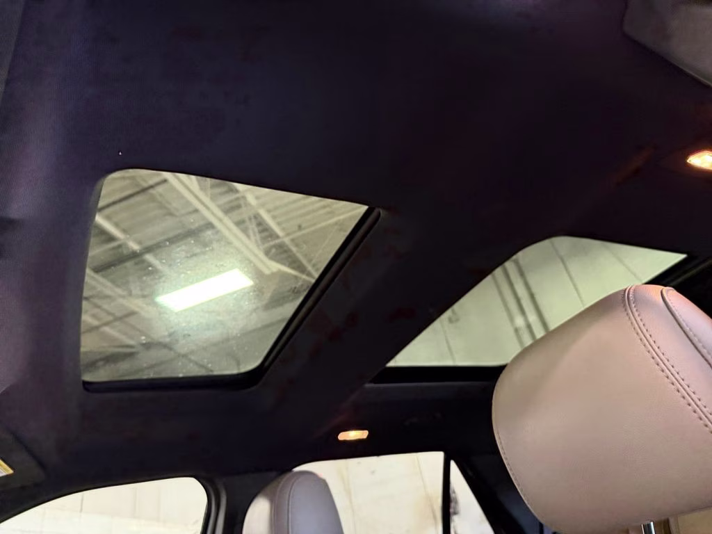 2013 White Platinum Clearcoat Metallic Ford Explorer XLT w/Dual Panel Moonroof 4X4 SUV