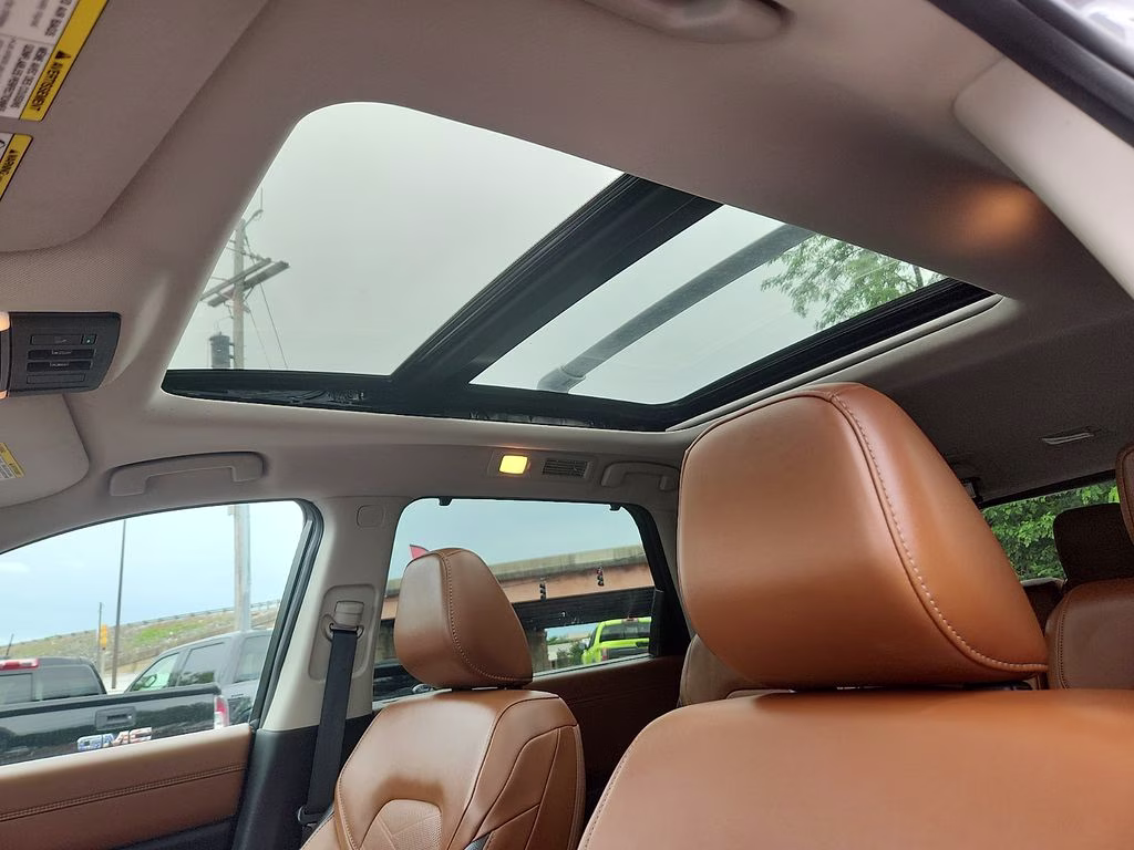 2023 Boulder Gray Pearl Nissan Pathfinder Platinum 4X4 SUV