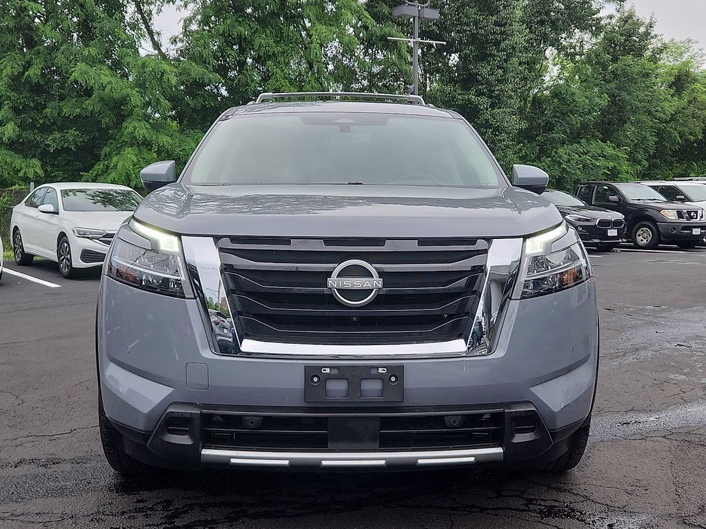 2023 Boulder Gray Pearl Nissan Pathfinder Platinum 4X4 SUV