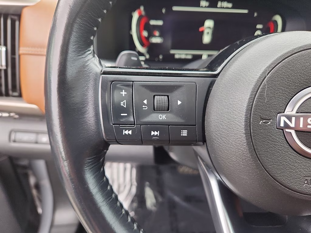 2023 Boulder Gray Pearl Nissan Pathfinder Platinum 4X4 SUV