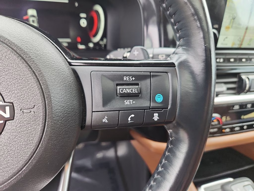 2023 Boulder Gray Pearl Nissan Pathfinder Platinum 4X4 SUV