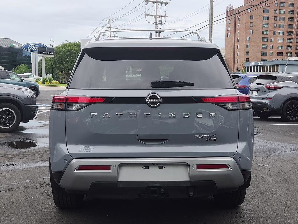 2023 Boulder Gray Pearl Nissan Pathfinder Platinum 4X4 SUV