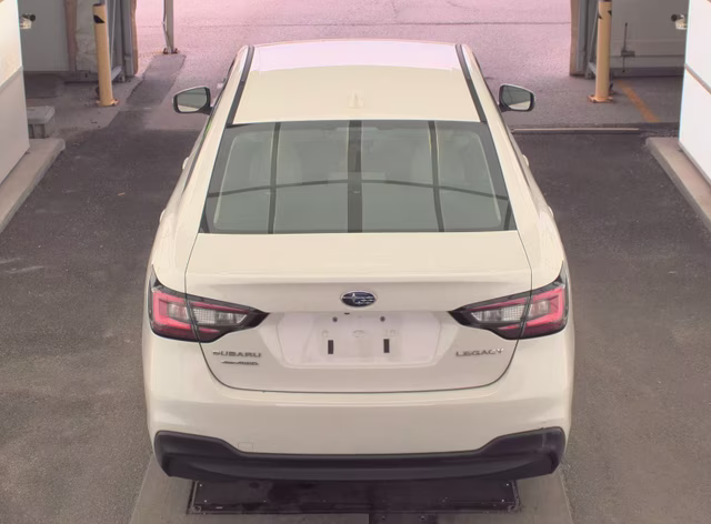 2025 Crystal White Pearl Subaru Legacy Premium AWD Sedan