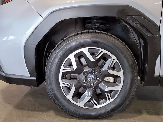 2025 Ice Silver Metallic Subaru Forester Premium AWD SUV