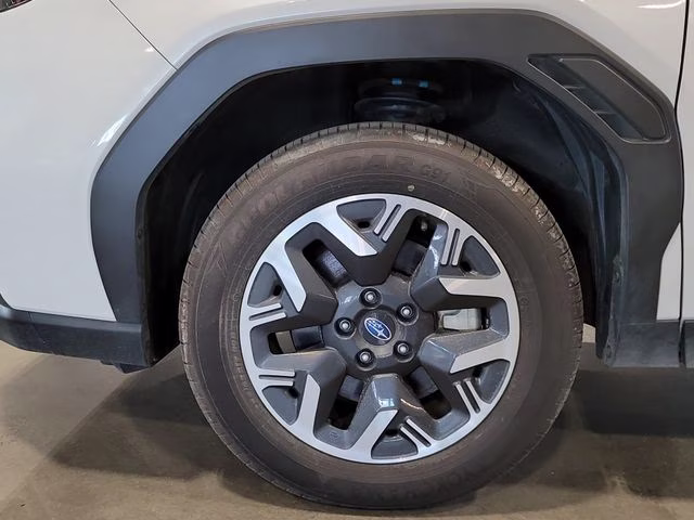 2025 Crystal White Pearl Subaru Forester Premium AWD SUV