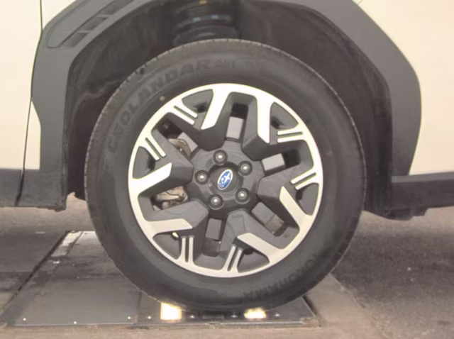 2025 Crystal White Pearl Subaru Forester Premium AWD SUV