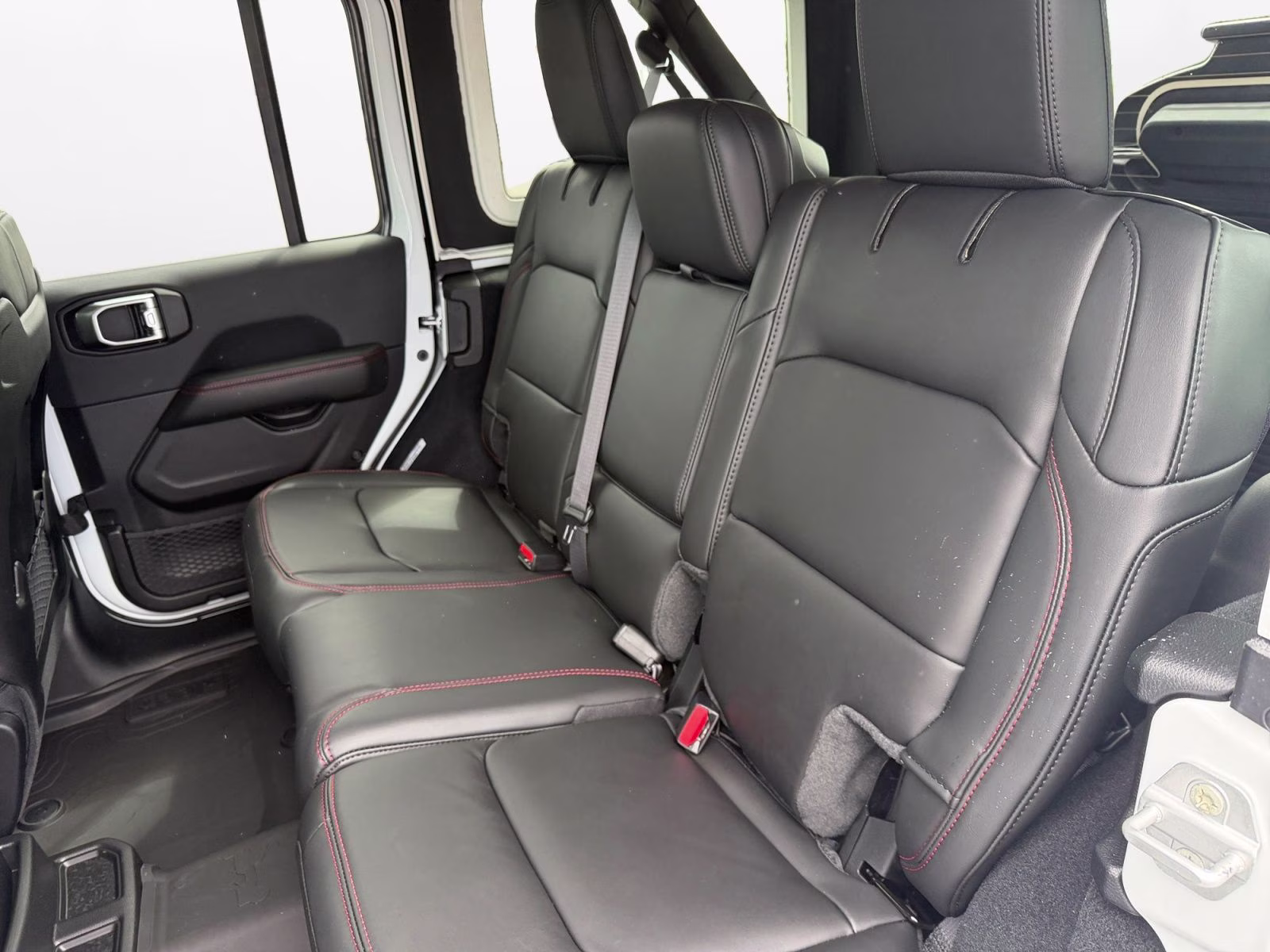 2026 Bright White Clearcoat Jeep Wrangler Rubicon 4X4 SUV