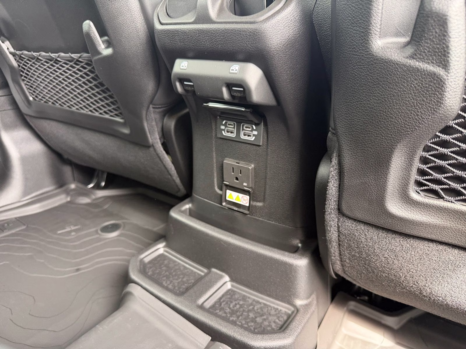 2026 Bright White Clearcoat Jeep Wrangler Rubicon 4X4 SUV