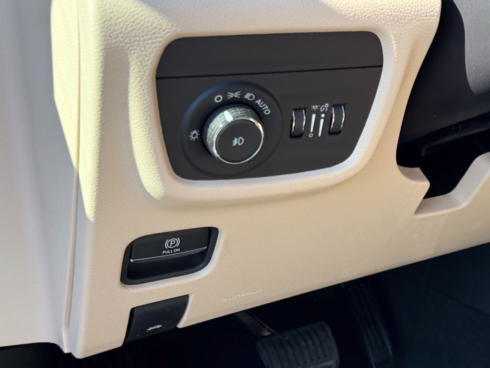 2026 Bright White Clearcoat Jeep Grand Cherokee L Limited 4X4 SUV