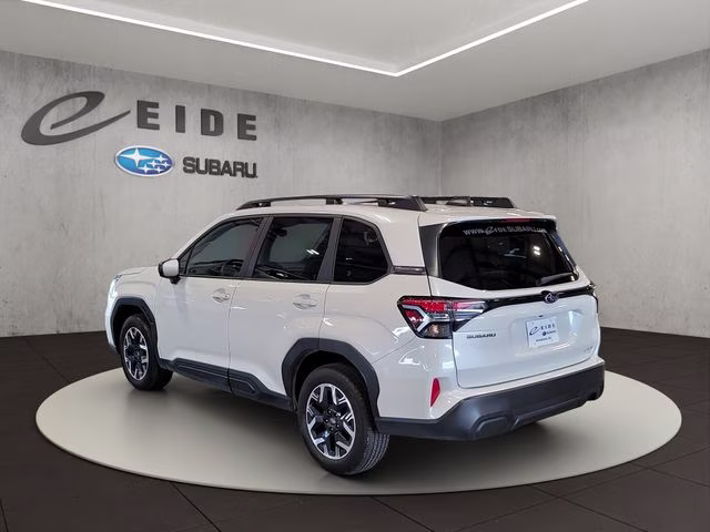 2025 Crystal White Pearl Subaru Forester Premium AWD SUV