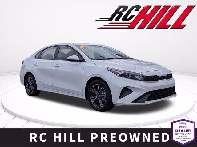 2024 Kia Forte LXS AT's photo