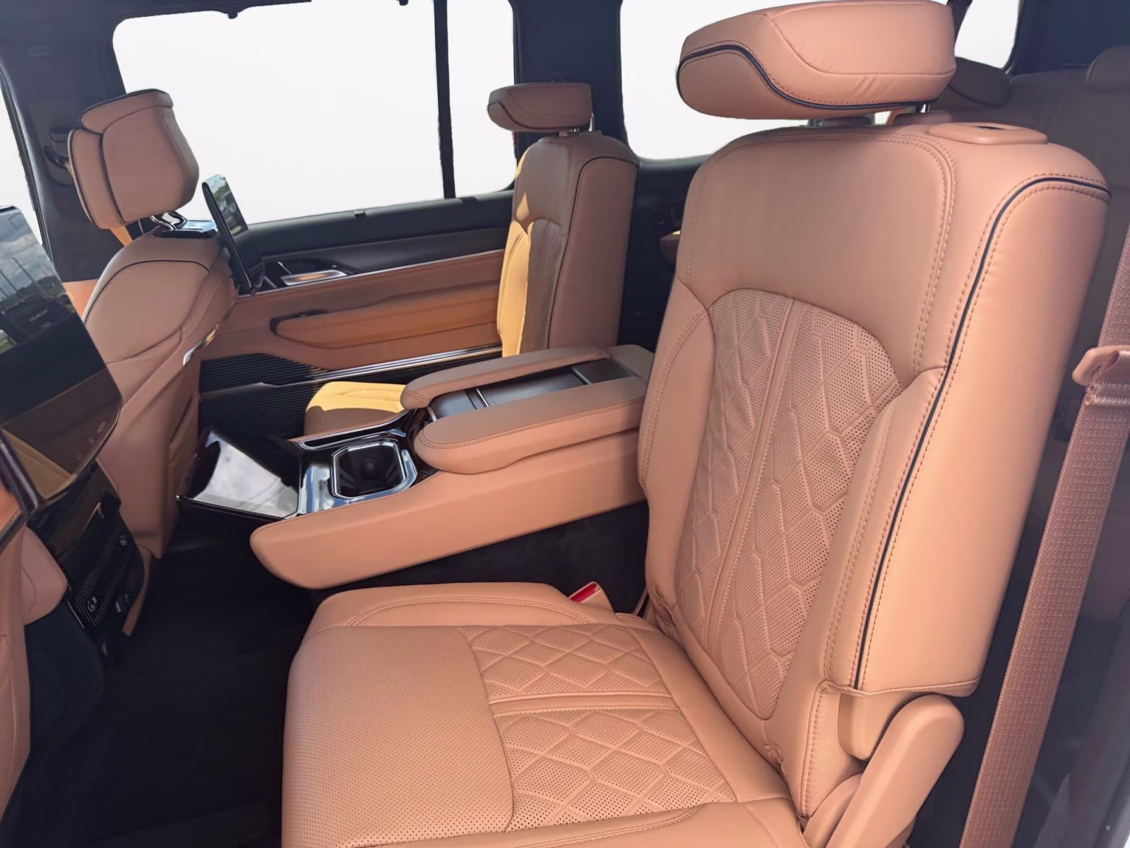 2026 Bright White Clearcoat Jeep Grand Wagoneer L Summit Reserve 4X4 SUV