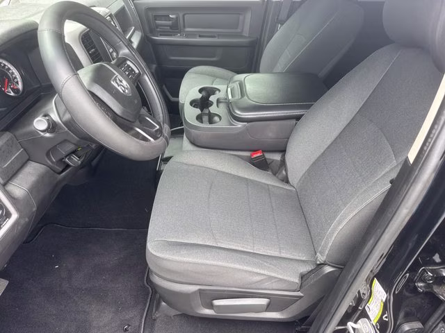 2023 Diamond Black Crystal Pearlcoat Ram 1500 Classic Tradesman RWD Truck