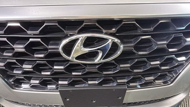 2020 Symphony Silver Hyundai Santa Fe SEL FWD SUV