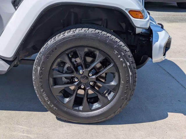 2022 Bright White Clearcoat Jeep Gladiator High Altitude 4X4 Truck