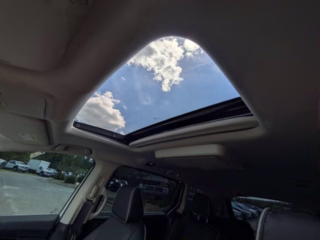 2025 Platinum White Honda Odyssey Elite FWD Van