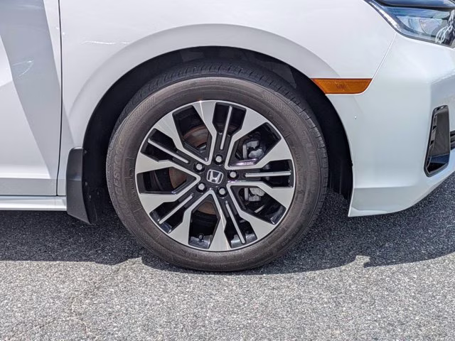 2025 Platinum White Honda Odyssey Elite FWD Van