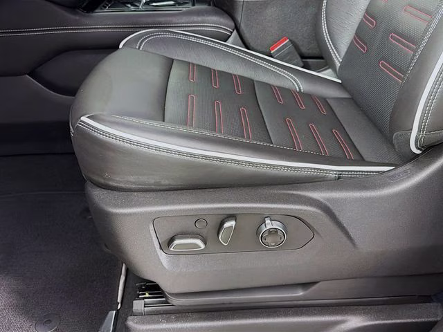 2025 Titanium GMC Yukon XL AT4 Ultimate 4X4 SUV