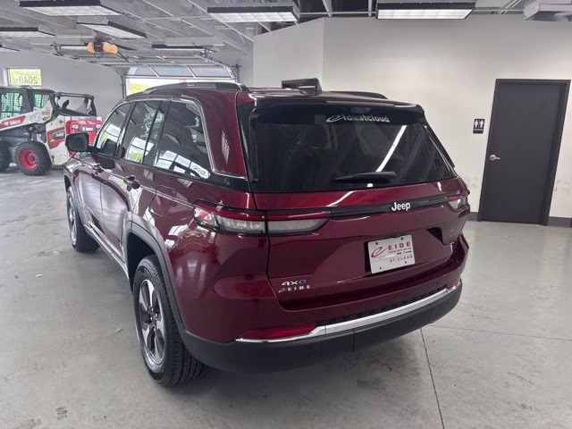 2022 Velvet Red Pearlcoat Jeep Grand Cherokee 4xe 4X4 SUV