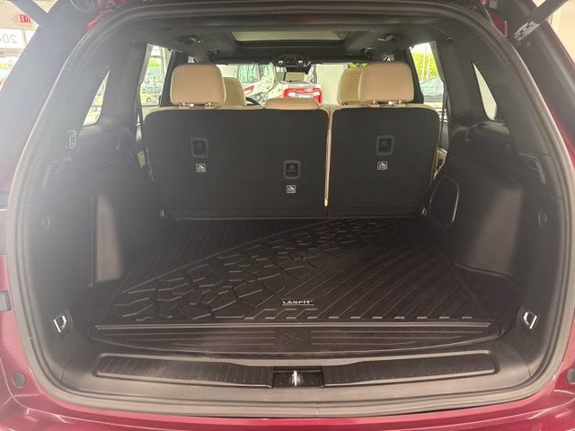 2022 Velvet Red Pearlcoat Jeep Grand Cherokee 4xe 4X4 SUV